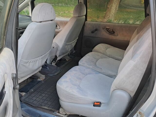 Серый Форд Галакси, объемом двигателя 1.9 л и пробегом 312 тыс. км за 1100 $, фото 8 на Automoto.ua