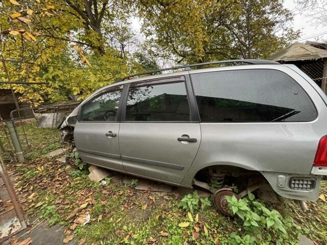 Серый Форд Галакси, объемом двигателя 1.9 л и пробегом 500 тыс. км за 3300 $, фото 3 на Automoto.ua