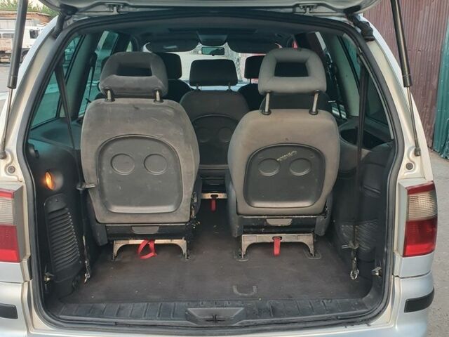 Сірий Форд Галаксі, об'ємом двигуна 1.9 л та пробігом 300 тис. км за 3500 $, фото 3 на Automoto.ua