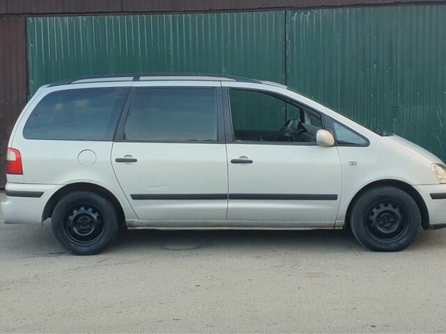 Сірий Форд Галаксі, об'ємом двигуна 1.9 л та пробігом 300 тис. км за 3500 $, фото 1 на Automoto.ua