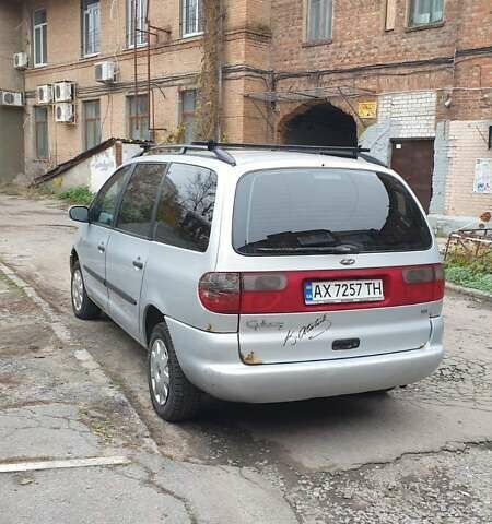 Серый Форд Галакси, объемом двигателя 1.9 л и пробегом 322 тыс. км за 3500 $, фото 6 на Automoto.ua