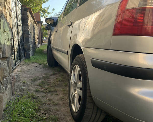 Сірий Форд Галаксі, об'ємом двигуна 1.9 л та пробігом 440 тис. км за 4500 $, фото 2 на Automoto.ua