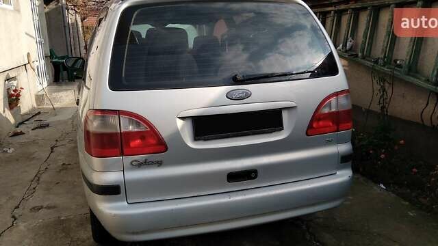 Серый Форд Галакси, объемом двигателя 2.3 л и пробегом 271 тыс. км за 2550 $, фото 2 на Automoto.ua