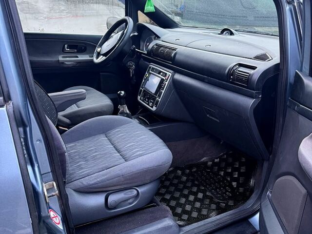 Серый Форд Галакси, объемом двигателя 1.9 л и пробегом 300 тыс. км за 3100 $, фото 5 на Automoto.ua