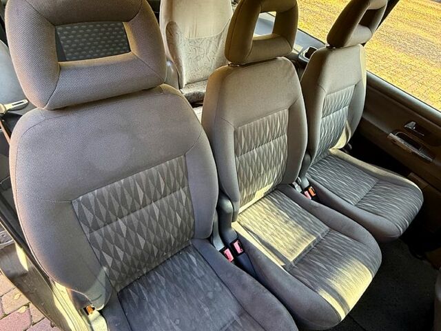 Серый Форд Галакси, объемом двигателя 1.9 л и пробегом 0 тыс. км за 2500 $, фото 6 на Automoto.ua