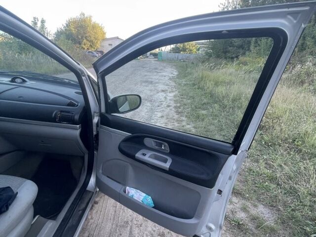 Форд Галакси 2001 в Недригайлове на Automoto.ua Серый Форд Галакси, объемом двигателя 1.9 л и пробегом 600 тыс. км за 2600 $, фото 5 на Automoto.ua