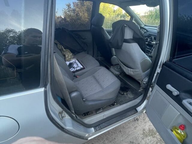 Форд Галакси 2001 в Недригайлове на Automoto.ua Серый Форд Галакси, объемом двигателя 1.9 л и пробегом 600 тыс. км за 2600 $, фото 6 на Automoto.ua