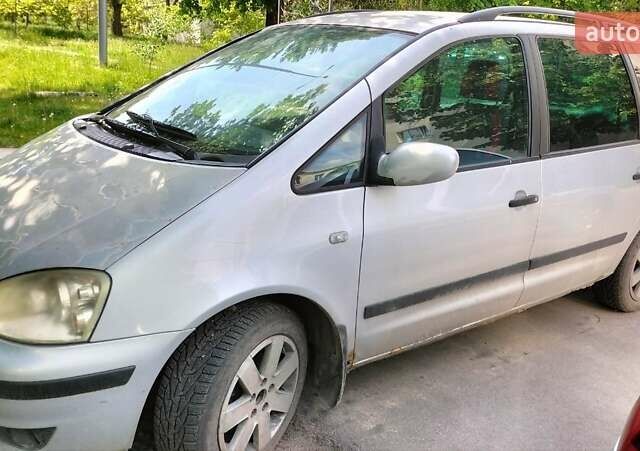 Сірий Форд Галаксі, об'ємом двигуна 1.9 л та пробігом 340 тис. км за 3500 $, фото 1 на Automoto.ua