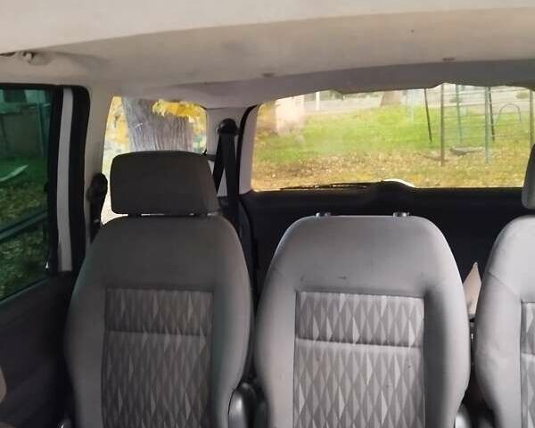 Серый Форд Галакси, объемом двигателя 1.9 л и пробегом 280 тыс. км за 3850 $, фото 2 на Automoto.ua