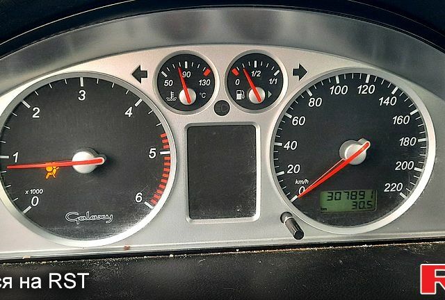 Серый Форд Галакси, объемом двигателя 1.9 л и пробегом 307 тыс. км за 2300 $, фото 5 на Automoto.ua