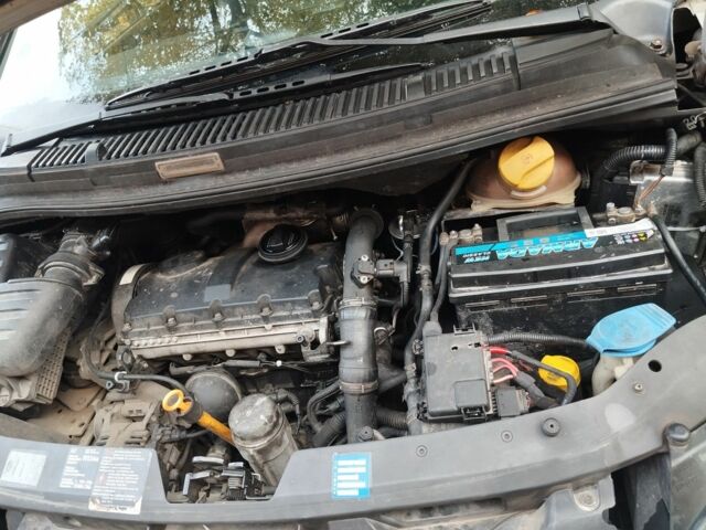 Серый Форд Галакси, объемом двигателя 1.9 л и пробегом 280 тыс. км за 4000 $, фото 3 на Automoto.ua