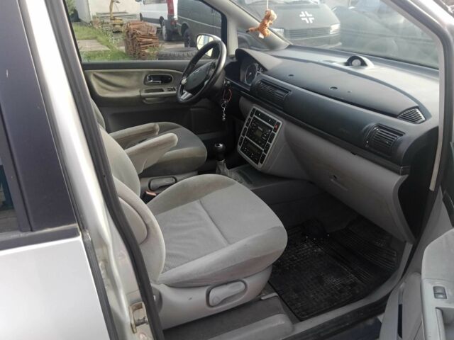 Сірий Форд Галаксі, об'ємом двигуна 1.9 л та пробігом 350 тис. км за 2300 $, фото 1 на Automoto.ua