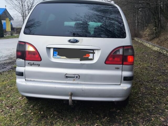 Серый Форд Галакси, объемом двигателя 2 л и пробегом 500 тыс. км за 3450 $, фото 2 на Automoto.ua