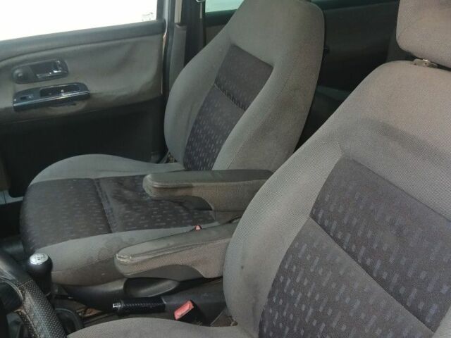 Сірий Форд Галаксі, об'ємом двигуна 2 л та пробігом 320 тис. км за 1700 $, фото 5 на Automoto.ua