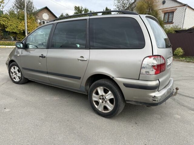 Серый Форд Галакси, объемом двигателя 1.9 л и пробегом 320 тыс. км за 3250 $, фото 4 на Automoto.ua