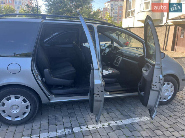 Сірий Форд Галаксі, об'ємом двигуна 2 л та пробігом 205 тис. км за 4500 $, фото 12 на Automoto.ua