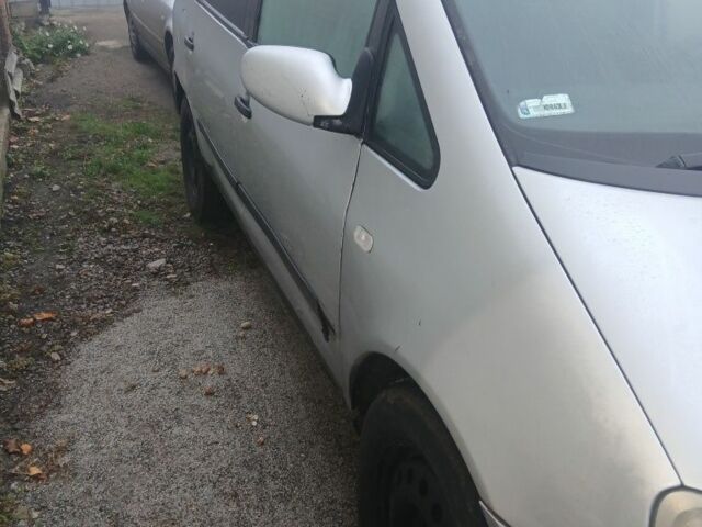 Сірий Форд Галаксі, об'ємом двигуна 2 л та пробігом 320 тис. км за 1700 $, фото 3 на Automoto.ua