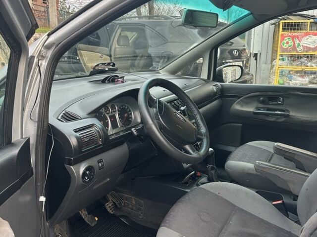 Серый Форд Галакси, объемом двигателя 0 л и пробегом 380 тыс. км за 2050 $, фото 14 на Automoto.ua