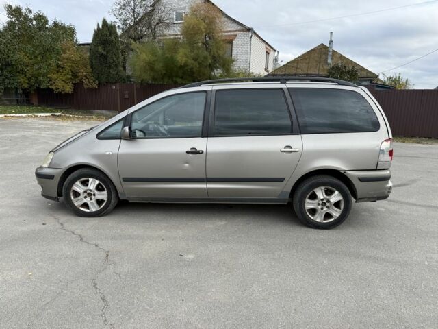 Серый Форд Галакси, объемом двигателя 1.9 л и пробегом 320 тыс. км за 3250 $, фото 2 на Automoto.ua