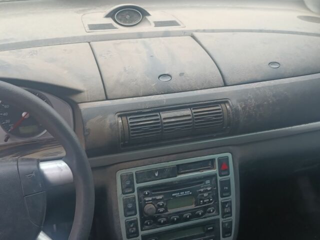 Серый Форд Галакси, объемом двигателя 2 л и пробегом 406 тыс. км за 712 $, фото 2 на Automoto.ua