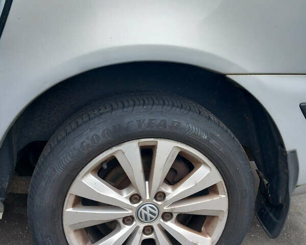 Серый Форд Галакси, объемом двигателя 1.9 л и пробегом 270 тыс. км за 4500 $, фото 7 на Automoto.ua