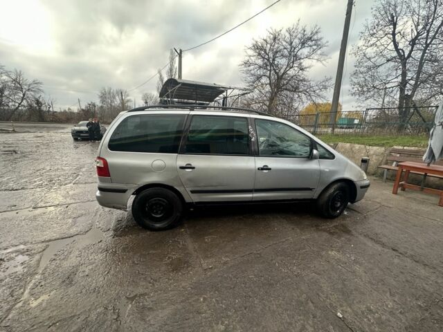 Серый Форд Галакси, объемом двигателя 0 л и пробегом 347 тыс. км за 2250 $, фото 4 на Automoto.ua