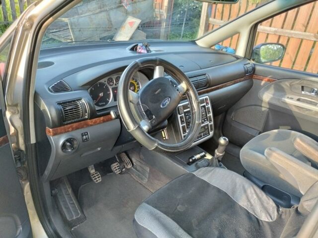 Серый Форд Галакси, объемом двигателя 1.9 л и пробегом 275 тыс. км за 3200 $, фото 3 на Automoto.ua