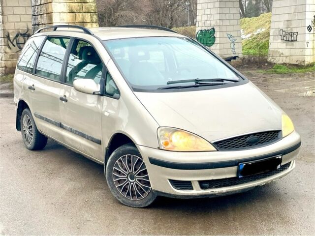 Серый Форд Галакси, объемом двигателя 0 л и пробегом 200 тыс. км за 2200 $, фото 2 на Automoto.ua