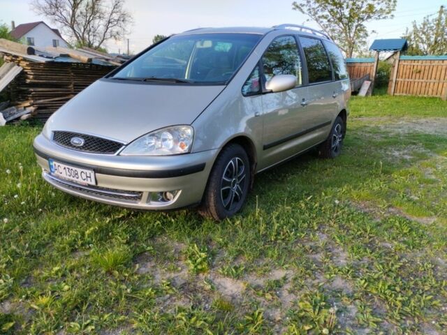 Серый Форд Галакси, объемом двигателя 1.9 л и пробегом 275 тыс. км за 3200 $, фото 1 на Automoto.ua
