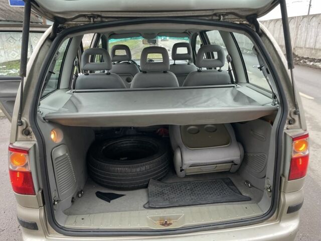 Серый Форд Галакси, объемом двигателя 0 л и пробегом 200 тыс. км за 2200 $, фото 7 на Automoto.ua