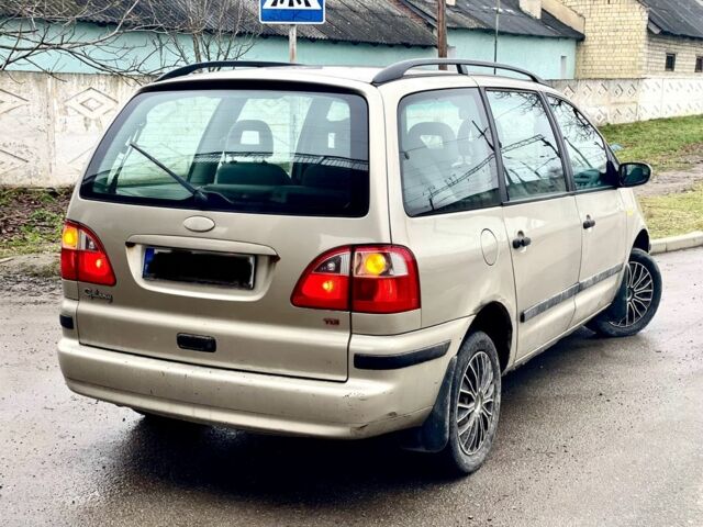 Серый Форд Галакси, объемом двигателя 0 л и пробегом 200 тыс. км за 2200 $, фото 4 на Automoto.ua