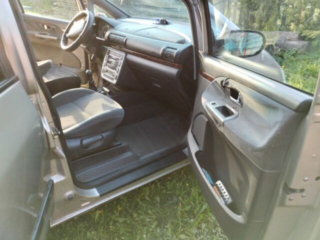 Серый Форд Галакси, объемом двигателя 1.9 л и пробегом 275 тыс. км за 3200 $, фото 4 на Automoto.ua