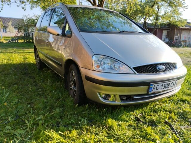 Серый Форд Галакси, объемом двигателя 1.9 л и пробегом 275 тыс. км за 3200 $, фото 2 на Automoto.ua