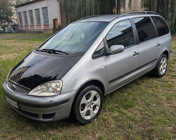 Серый Форд Галакси, объемом двигателя 2.3 л и пробегом 300 тыс. км за 5600 $, фото 1 на Automoto.ua