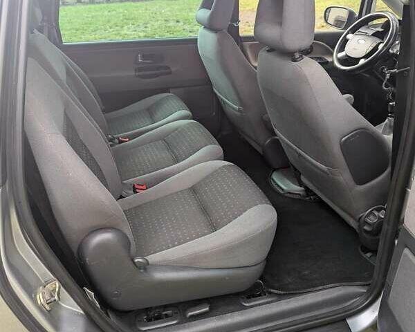 Серый Форд Галакси, объемом двигателя 2.3 л и пробегом 300 тыс. км за 5600 $, фото 7 на Automoto.ua