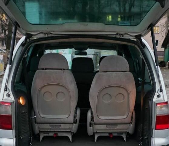 Сірий Форд Галаксі, об'ємом двигуна 1.9 л та пробігом 3 тис. км за 2500 $, фото 6 на Automoto.ua