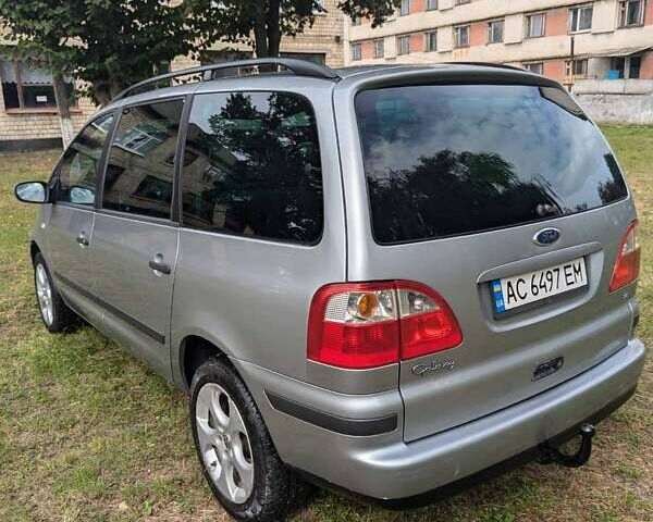 Серый Форд Галакси, объемом двигателя 2.3 л и пробегом 300 тыс. км за 5600 $, фото 2 на Automoto.ua