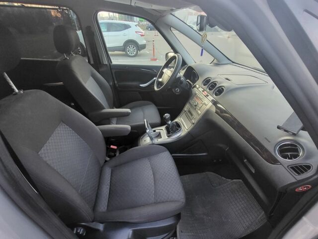 Серый Форд Галакси, объемом двигателя 1.8 л и пробегом 280 тыс. км за 4500 $, фото 13 на Automoto.ua