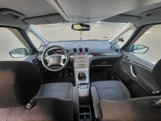 Серый Форд Галакси, объемом двигателя 1.8 л и пробегом 280 тыс. км за 4500 $, фото 11 на Automoto.ua