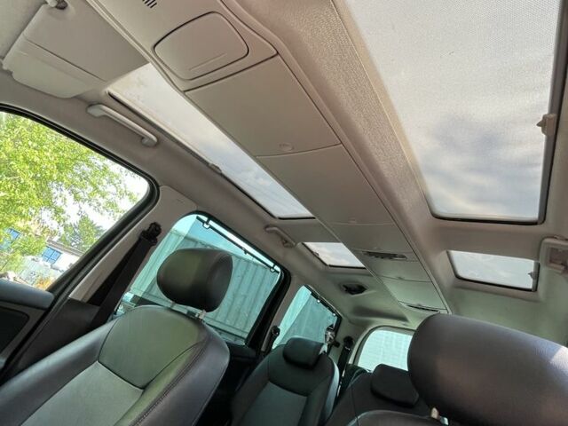 Сірий Форд Галаксі, об'ємом двигуна 2 л та пробігом 317 тис. км за 6500 $, фото 4 на Automoto.ua