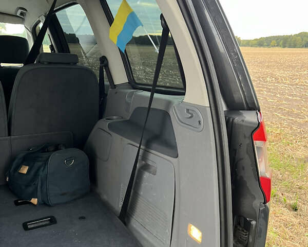 Сірий Форд Галаксі, об'ємом двигуна 1.75 л та пробігом 254 тис. км за 6012 $, фото 9 на Automoto.ua