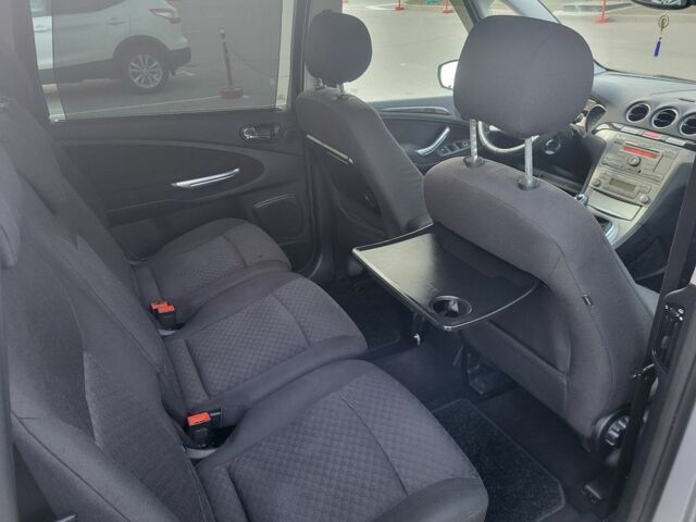 Серый Форд Галакси, объемом двигателя 1.8 л и пробегом 280 тыс. км за 4500 $, фото 14 на Automoto.ua