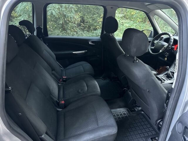 Серый Форд Галакси, объемом двигателя 2 л и пробегом 280 тыс. км за 4000 $, фото 7 на Automoto.ua