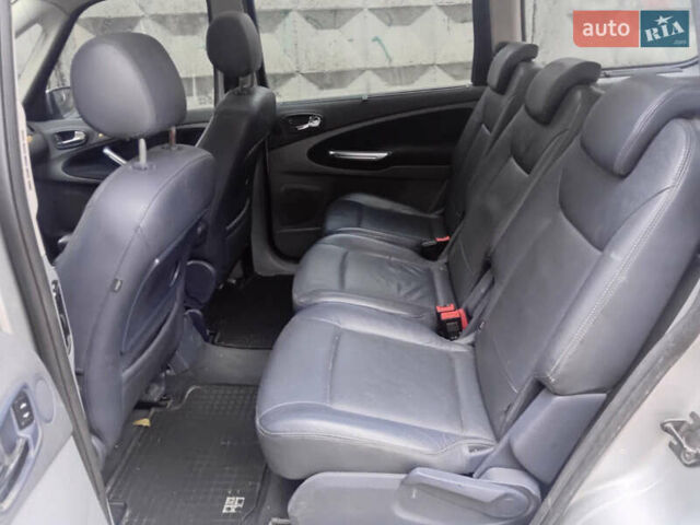 Сірий Форд Галаксі, об'ємом двигуна 2 л та пробігом 350 тис. км за 6200 $, фото 11 на Automoto.ua