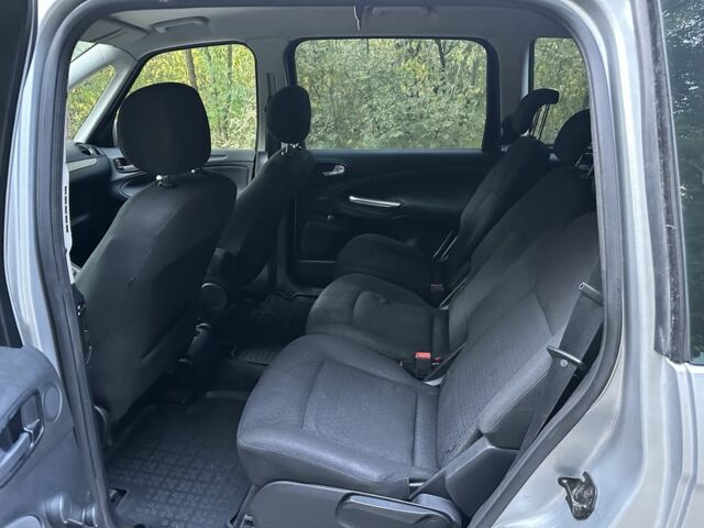 Серый Форд Галакси, объемом двигателя 2 л и пробегом 280 тыс. км за 4000 $, фото 9 на Automoto.ua