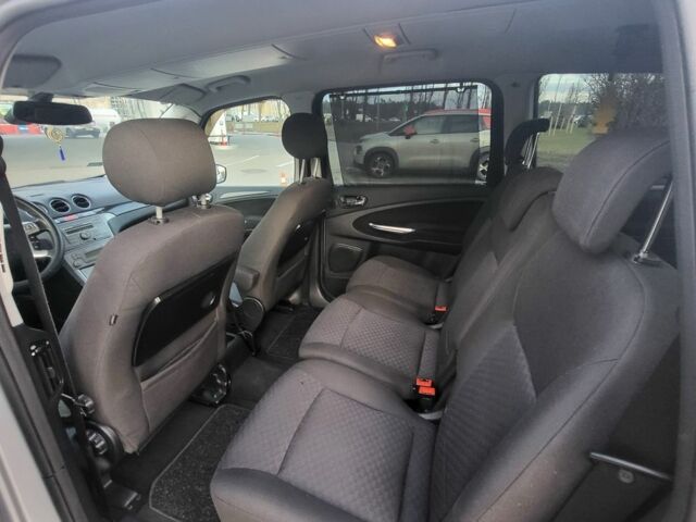 Серый Форд Галакси, объемом двигателя 1.8 л и пробегом 280 тыс. км за 4500 $, фото 12 на Automoto.ua