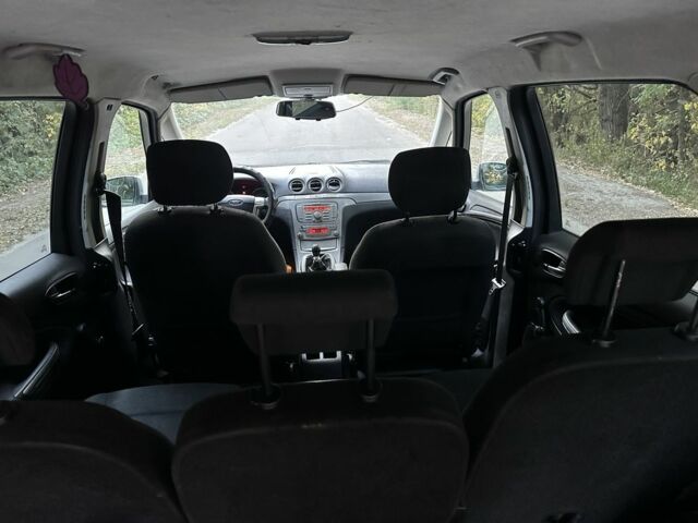 Серый Форд Галакси, объемом двигателя 2 л и пробегом 280 тыс. км за 4000 $, фото 10 на Automoto.ua