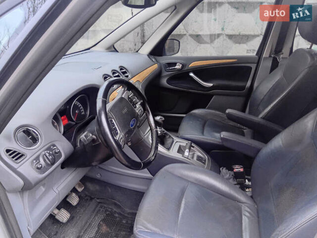 Сірий Форд Галаксі, об'ємом двигуна 2 л та пробігом 350 тис. км за 6200 $, фото 10 на Automoto.ua