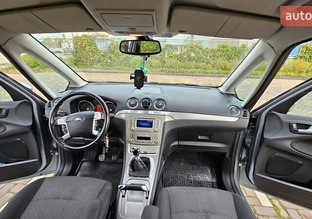 Серый Форд Галакси, объемом двигателя 1.8 л и пробегом 234 тыс. км за 7000 $, фото 18 на Automoto.ua