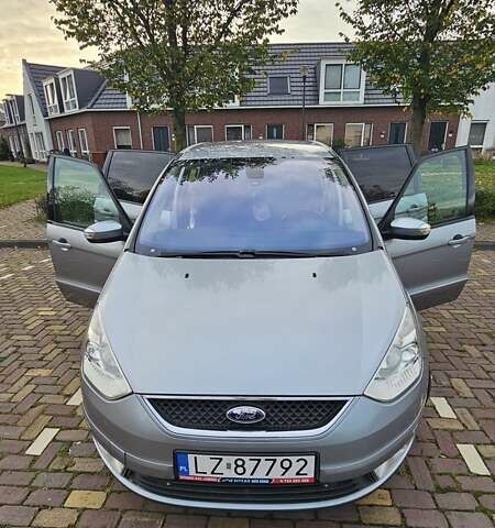 Серый Форд Галакси, объемом двигателя 1.8 л и пробегом 234 тыс. км за 7000 $, фото 16 на Automoto.ua